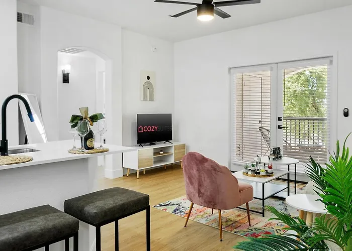 Cozysuites By The Stadium With Pool 10 Apartment